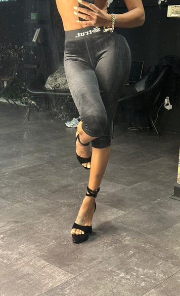 Velour Capri